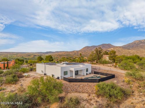15851 N Studebaker Ln, Tucson, AZ, 85739-9260 | Card Image