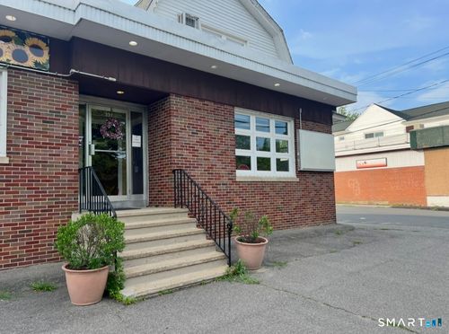 a-335 Meriden Rd, Waterbury, CT, 06705-2004 | Card Image