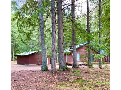 3848 Rock Island Rd, House other with 2 bedrooms, 1 bathrooms and 2 parking in Nakusp BC | Image 2