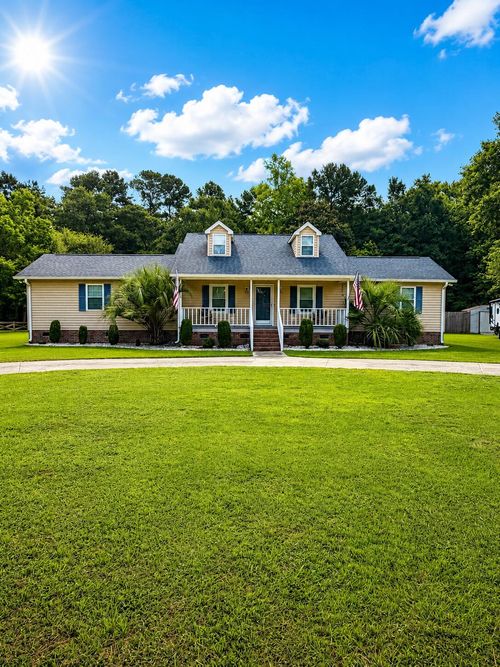 210 Carolina Ave, Saint George, SC, 29477-2313 | Card Image