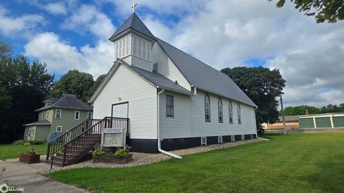 226 S Monroe St, Thompson, IA, 50478-5050 | Card Image