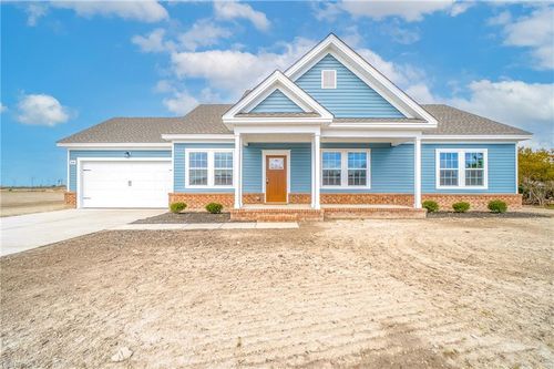 207 Pinewood Ave, Elizabeth City, NC, 27909-6333 | Card Image