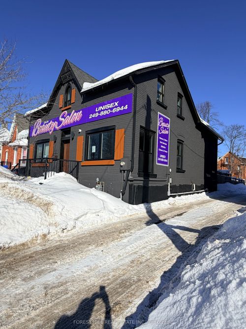 89 Toronto St, Barrie, ON, L4N1V1 | Card Image