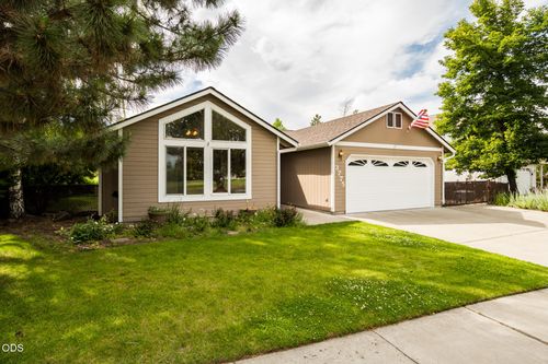 3775 Sw Ben Hogan Dr, Redmond, OR, 97756-8666 | Card Image