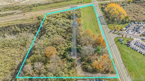 8815 E Holly Rd, Holly, MI, 48442 | Card Image