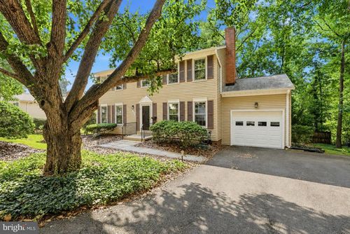 820 S Quincy St, ARLINGTON, VA, 22204-1562 | Card Image