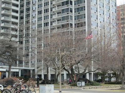 1515 - 4250 N Marine Drive, Condo with 2 bedrooms, 2 bathrooms and 2 parking in Chicago IL | Image 1