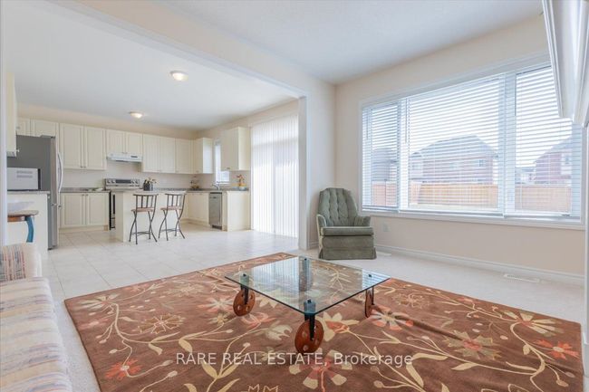82 Rugman Cres, House other with 4 bedrooms, 4 bathrooms and 4 parking in Springwater ON | Image 19