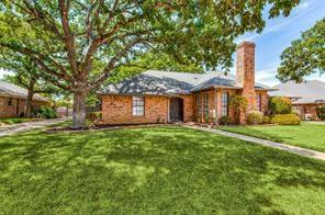 Royal Club Dr, Arlington, TX 76017
