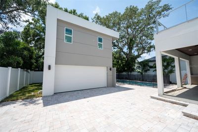 2430 Floyd Street, House other with 6 bedrooms, 4 bathrooms and null parking in Sarasota FL | Image 2