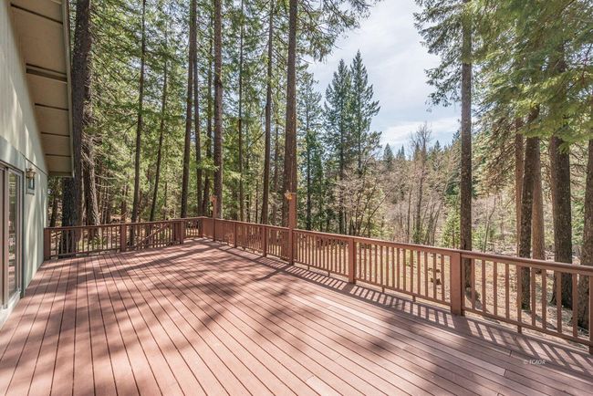 121,141 Mountain Aire Ln, House other with 2 bedrooms, 1 bathrooms and 15 parking in Trinity Center CA | Image 8