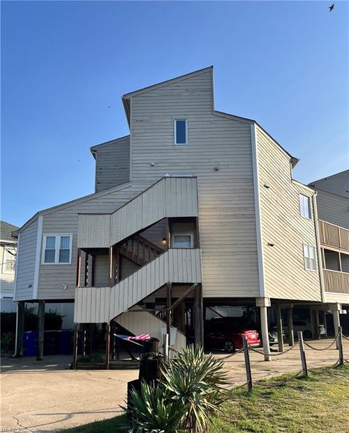b-1140 E Ocean View Ave, Norfolk, VA, 23503-2067 | Card Image