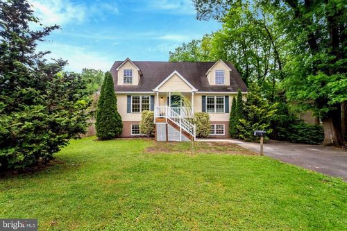 6703 Oak Dr, ALEXANDRIA, VA, 22306-1631 | Card Image