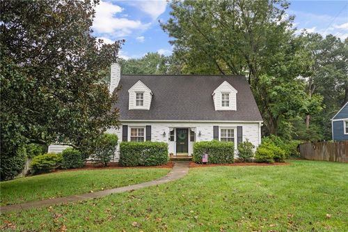 2520 Robinhood Rd, Winston-Salem, NC, 27106-5804 | Card Image