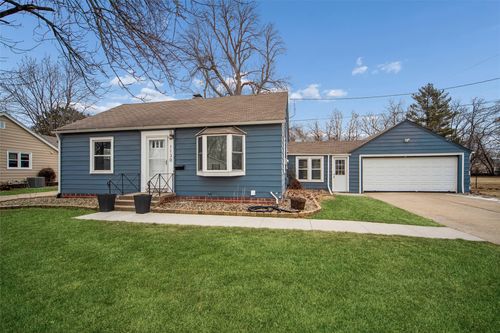 1130 Sw Lynn Dr, Ankeny, IA, 50023-2836 | Card Image