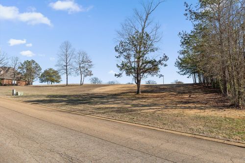 7030 River Run Dr, Chattanooga, TN, 37416-1097 | Card Image