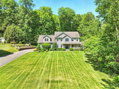 10 Tigger Ln, South Hadley, MA, 01075-3315 | Card Image
