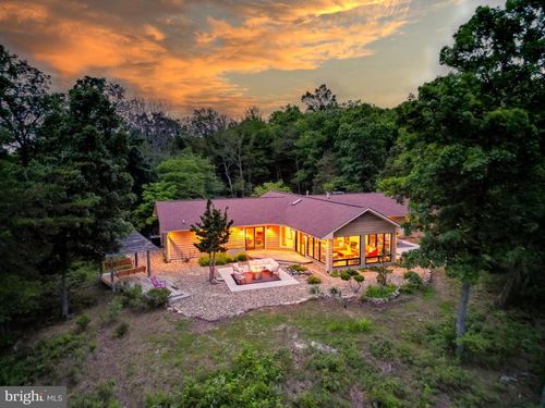 302 Fox Run Rd, WARDENSVILLE, WV, 26851-8312 | Card Image