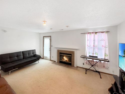 106 Broad Leaf Pl, Mooresville, IN, 46158-2037 | Card Image