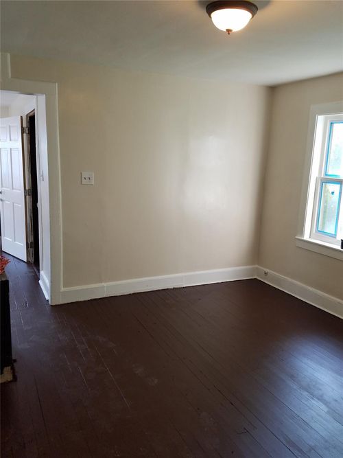 81 Baldwin St, Binghamton, NY, 13903-2246 | Card Image
