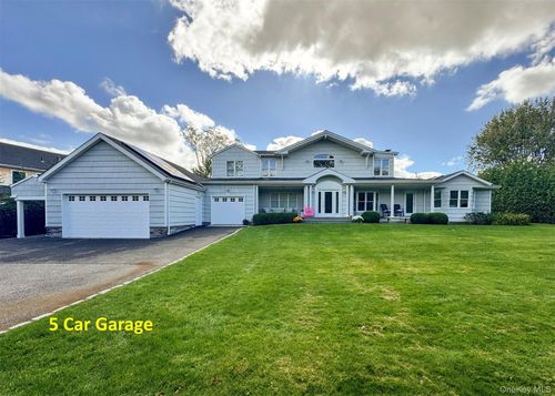 137 South Rd, Westhampton, NY, 11977-1523 | Card Image