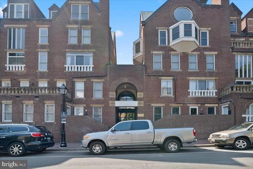 cs105-120 Cameron St, ALEXANDRIA, VA, 22314-2677 | Card Image