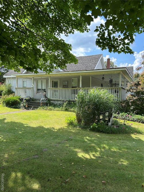 1429 E Caro Rd, Caro, MI, 48723-9387 | Card Image