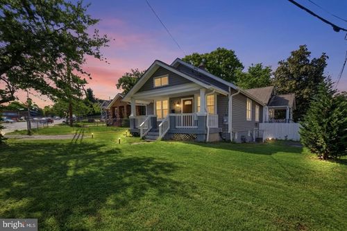 6106 Central Ave, CAPITOL HEIGHTS, MD, 20743-6166 | Card Image