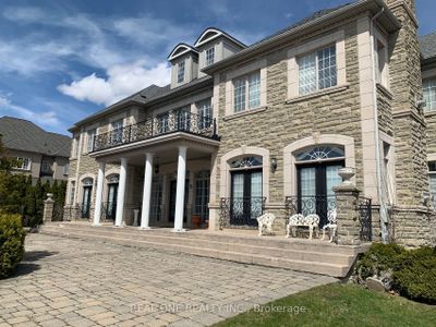 15 Odessa Cres, House other with 4 bedrooms, 4 bathrooms and 18 parking in Markham ON | Image 2