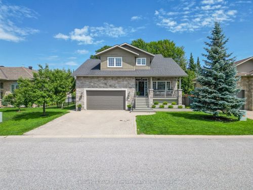 16 Sugarbush St, North Bay, ON, P1C0A4 | Card Image