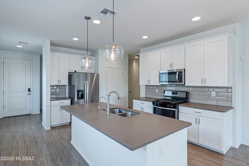 14716 S Avenida Lago De Plata, Vail, AZ, 85641 | Card Image