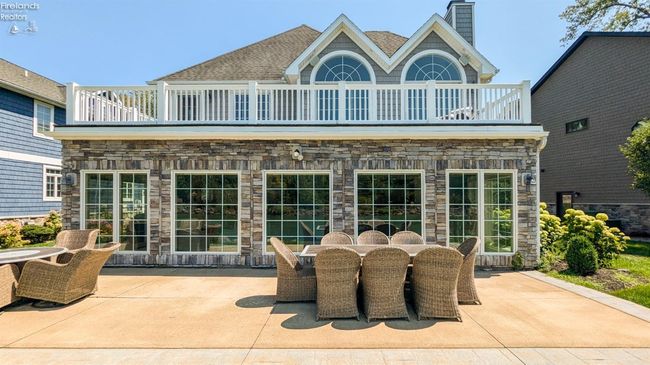 8051 E Lake Blvd, Condo with 4 bedrooms, 4 bathrooms and 2 parking in Marblehead OH | Image 7