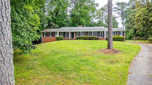 3916 Ridgewood Dr Se, Smyrna, GA, 30080-5928 | Card Image