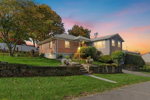 186 Hubbell Ave, Waterbury, CT, 06708-1220 | Card Image