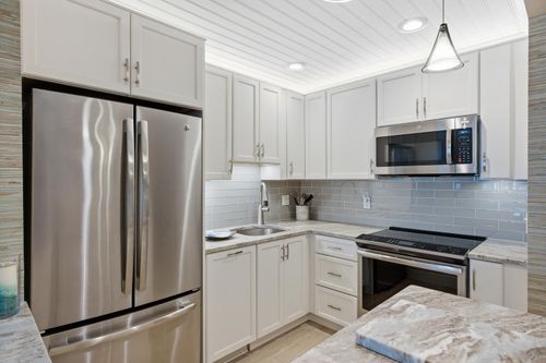 305-c-111 Shore Ct, North Palm Beach, FL, 33408-5540 | Card Image