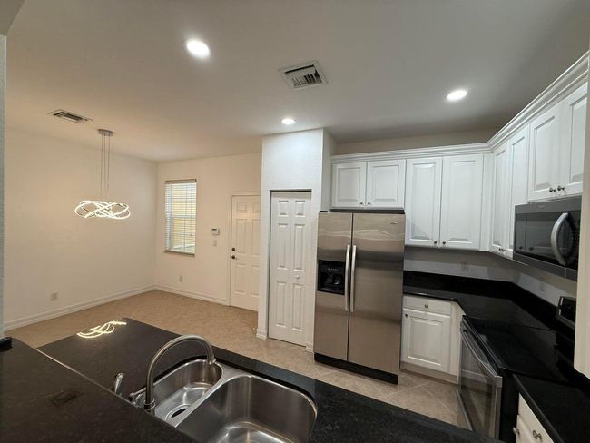 APT-102 - 108 W Pigeon Plum Dr, Condo with 3 bedrooms, 3 bathrooms and null parking in Jupiter FL | Image 5