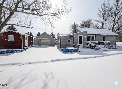 212 S 8th St, New Salem, ND, 58563-4225 | Card Image