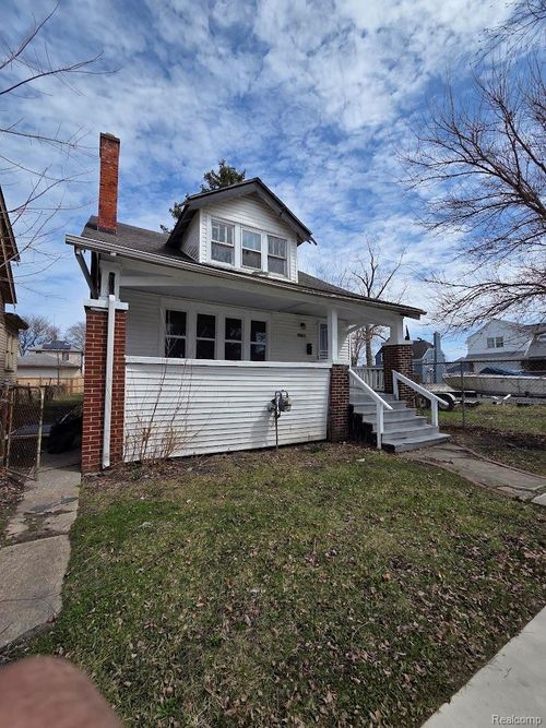 204 Philip St, Detroit, MI, 48215-3142 | Card Image