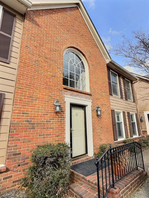 apt-3-12 S Idlewild St, Memphis, TN, 38104-3946 | Card Image