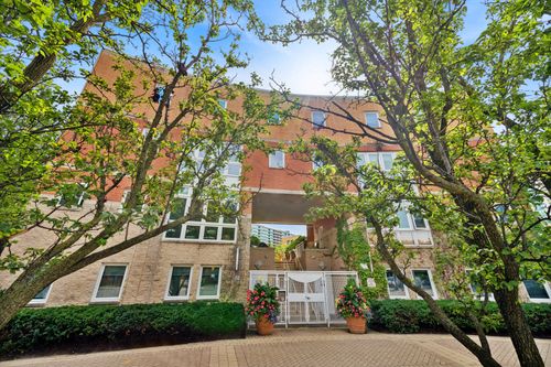 e2-1889 Maple Ave, Evanston, IL, 60201-3169 | Card Image