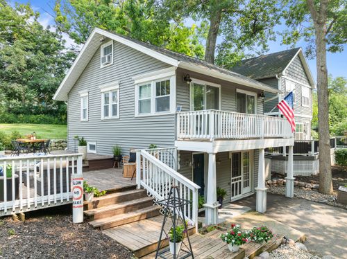 1814 Highland Rd, Lake Geneva, WI, 53147-3941 | Card Image