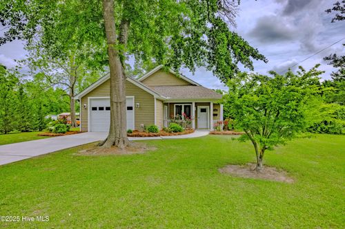 308 N Orange St, Wallace, NC, 28466-2118 | Card Image