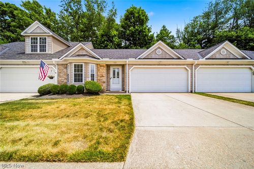 747 Rivers Edge Ln, Painesville, OH, 44077-3763 | Card Image