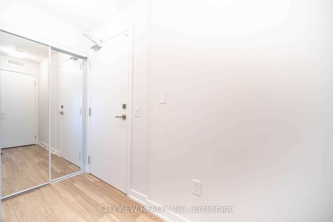 1616 - 4055 Parkside Village Dr, Condo with 2 bedrooms, 2 bathrooms and null parking in Mississauga ON | Image 6