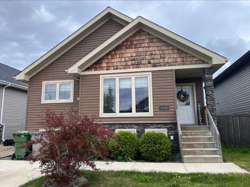 1319 54 Avenue Close, Lloydminster, AB, T9V2K1 | Card Image