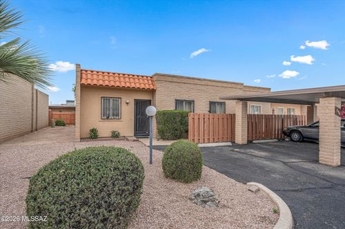 896 S Pantano Rd, Tucson, AZ, 85710-5875 | Card Image
