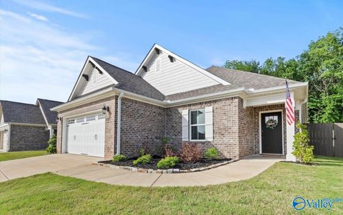 6527 Oak Meadow Dr Se, Owens Cross Roads, AL, 35763-4702 | Card Image
