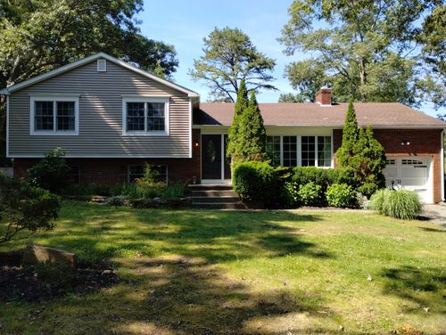 34 Taft St, Killingly, CT, 06239-4228 | Card Image