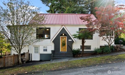 3211 Porter Street, Bremerton, WA, 98312 | Card Image