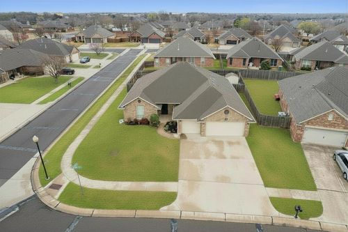 2348 Chadwick Dr, Norman, OK, 73071-1878 | Card Image